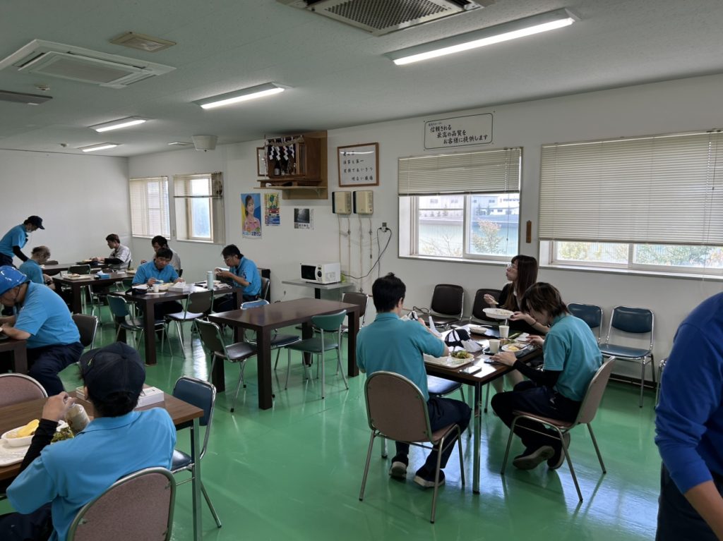 片桐紙器恒例のまかない！今回は「ビーフカレー」