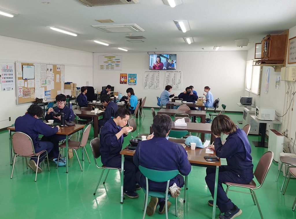 片桐紙器恒例のまかない！今回は「チャーシュー丼セット」