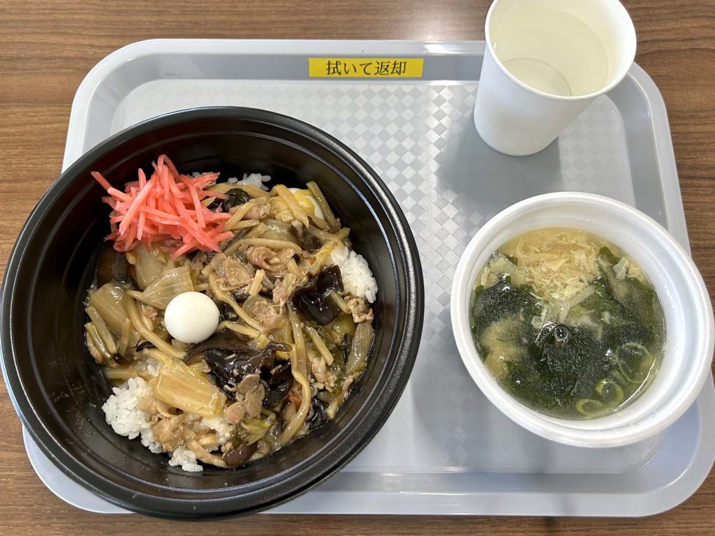 片桐紙器恒例のまかない！今回は「中華丼＆中華スープ」